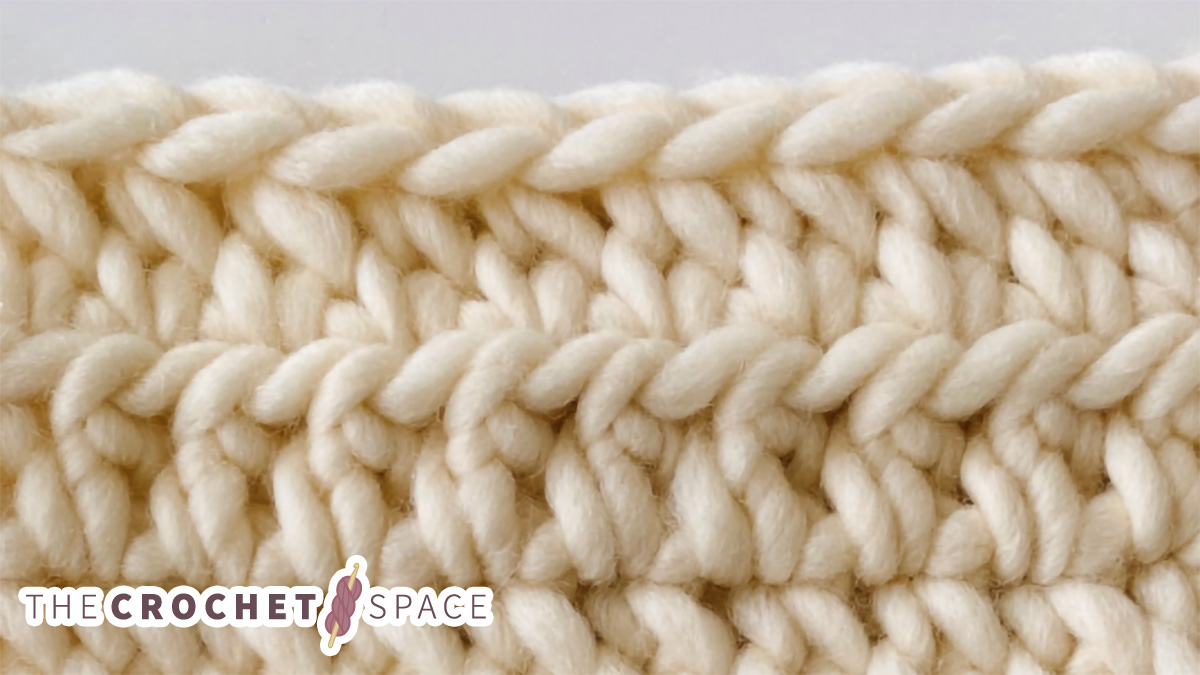 Extended Half-Double Crochet Stitch || thecrochetspace.com