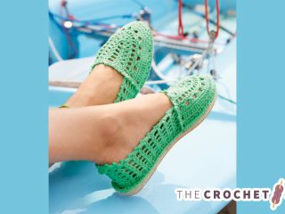 Fabulously Fun Crocheted Espadrilles || thecrochetspace.com