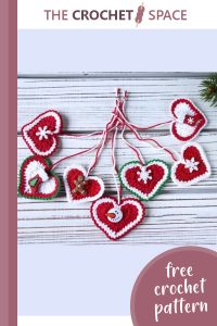 festive crochet holiday hearts || editor
