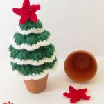 Festive Crochet Tree Deco. One Empty terracotta pot and star and one finished tree || thecrochetspace.com
