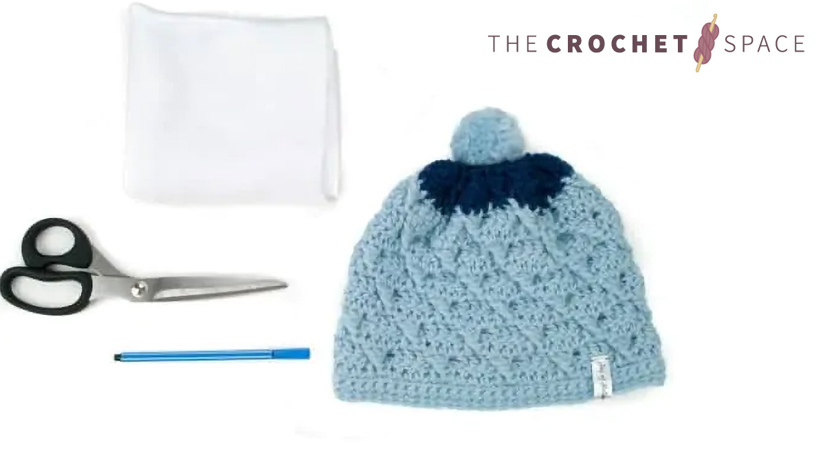Fleece Line Your Crochet Hats || thecrochetspace.com