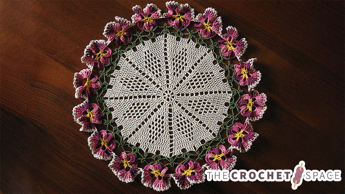 Flora Crochet Pansy Doily || thecrochetspace.com