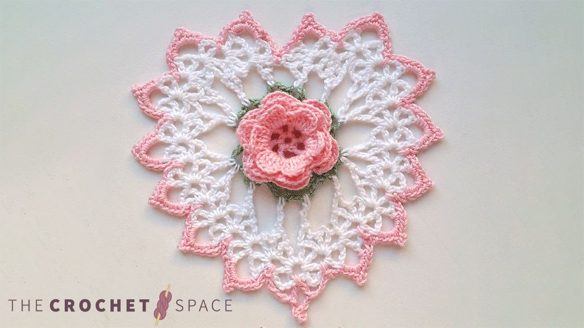Flower Heart Crochet Doily || thecrochetspace.com
