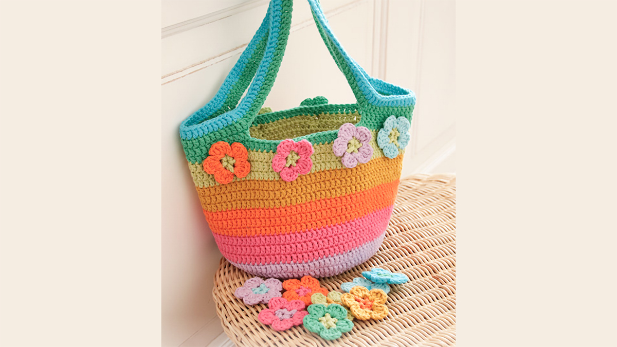 Flower Market Crochet Bag || thecrochetspace.com