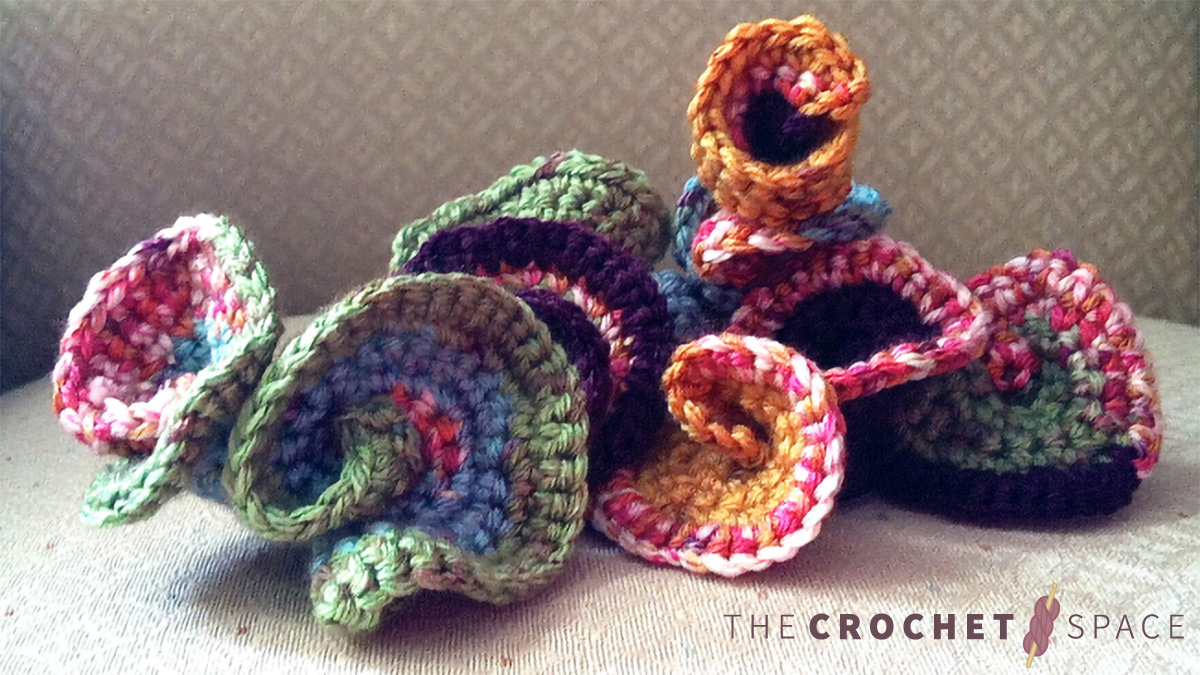 Free Form Crochet Sculptures || thecrochetspace.com