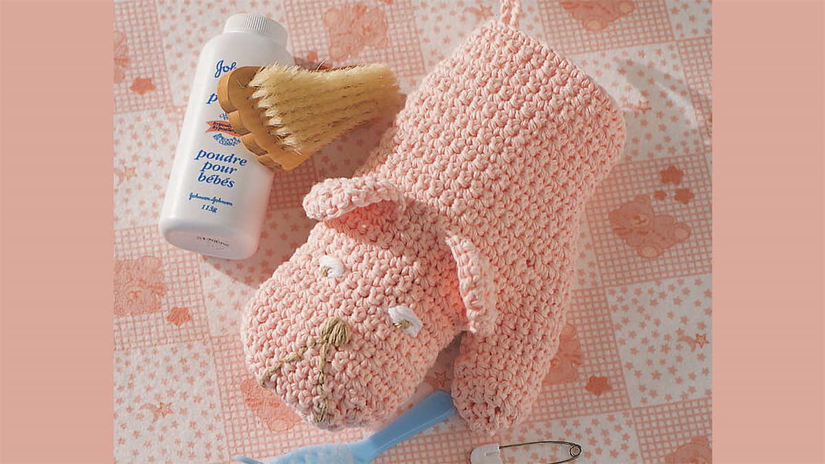 Fun Crocheted Baby Bath Mitt || thecrochetspace.com