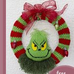 Fun Grinch Crocheted Wreath || thecrochetspace.com