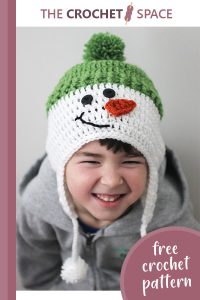 fun snowman crocheted hat || https://thecrochetspace.com