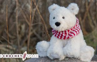 Furry Amigurumi Polar Bear || thecrochetspace.com