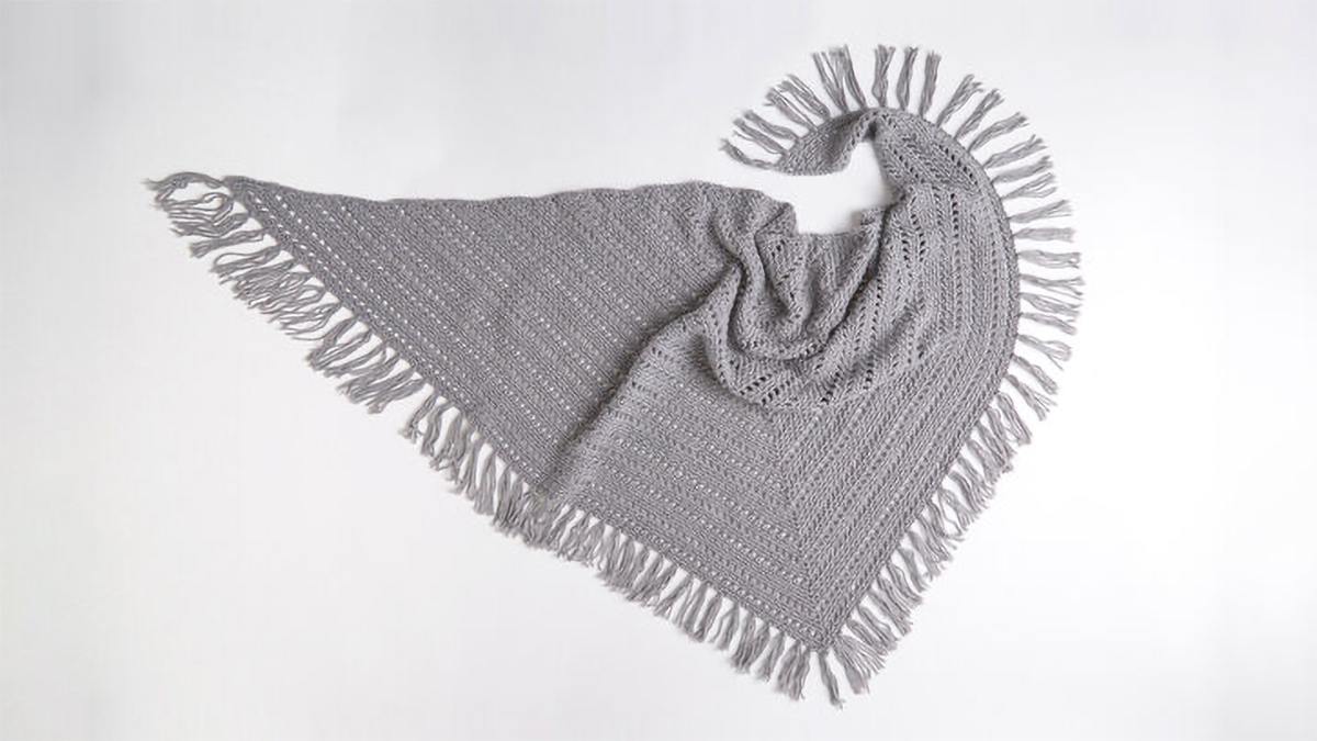 genuine pleasure crocheted shawl || editor