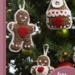 Gingerbread Crocheted Tree Ornaments || thecrochetspace.com