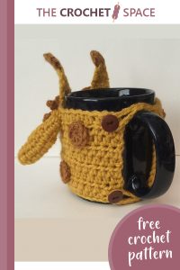 giraffe crocheted mug cozy || editor