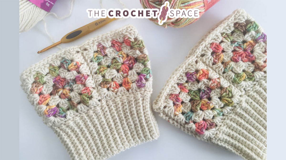Granny Boot Crochet Cuffs || thecrochetspace.com