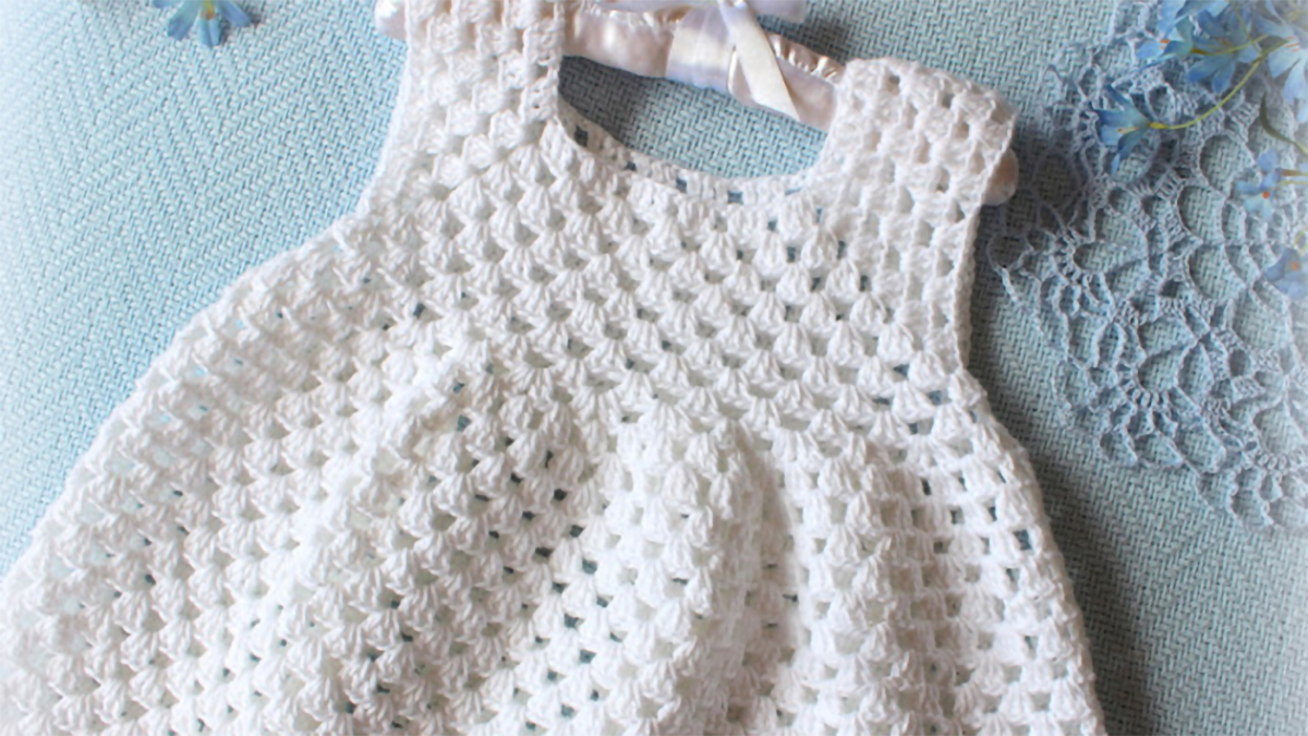 Granny Crochet Toddler Dress || thecrochetspace.com