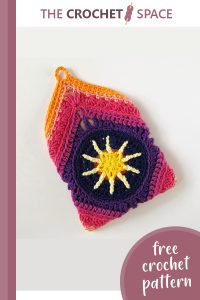 granny square crochet pouch || editor