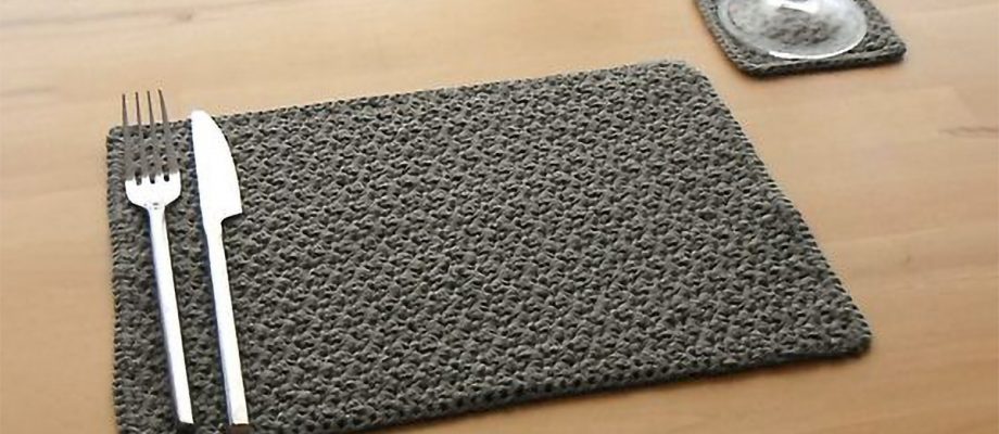 Grit Stitch Crocheted Table Setting  [Pattern Removed]