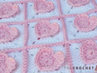 Heartfelt Crochet Baby Blanket || thecrochetspace.com