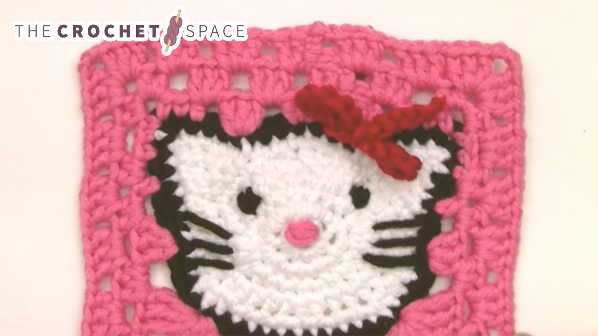 Hello Lucy Crocheted Granny Square || thecrochetspace.com