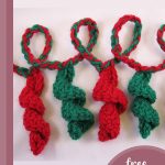 Holiday Crochet Streamer Garland || thecrochetspace.com