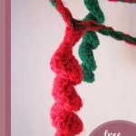 Holiday Crochet Streamer Garland || thecrochetspace.com