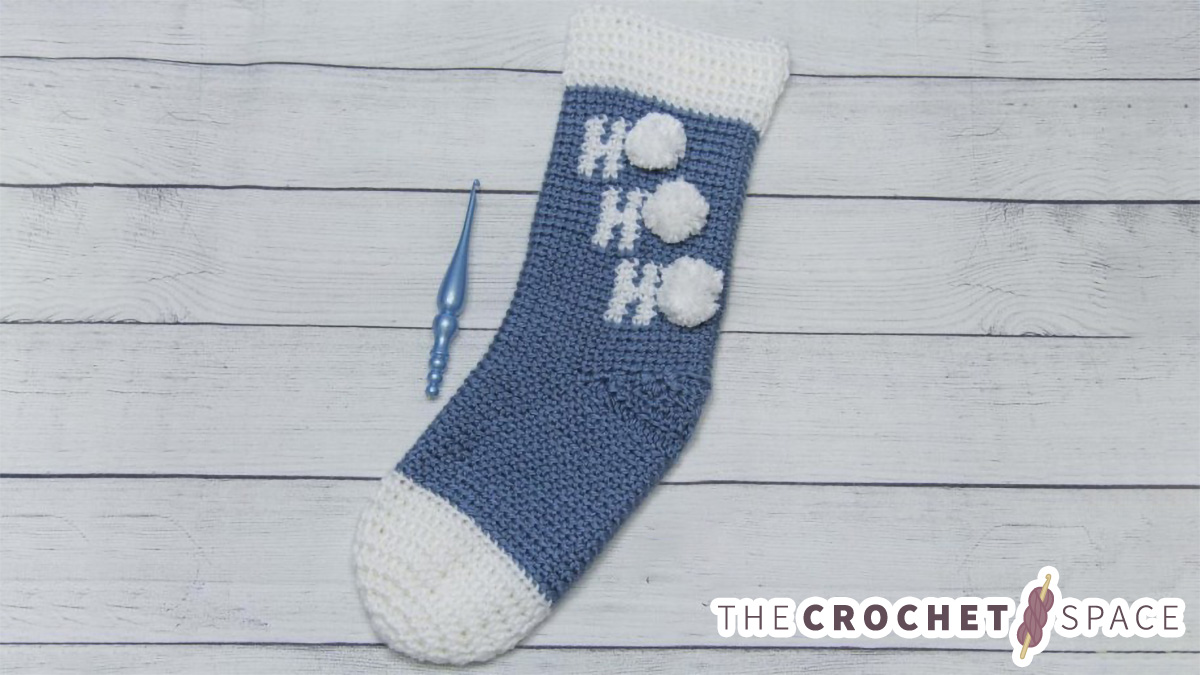 Holiday Ho Crochet Stocking || thecrochetspace.com