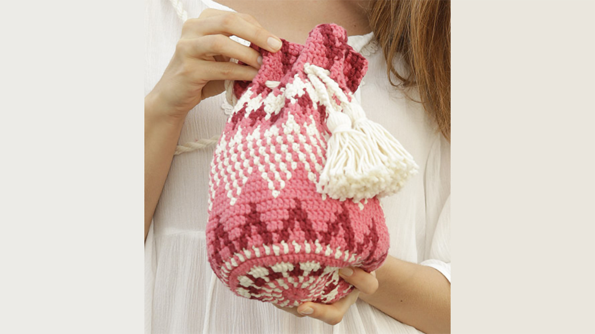hush hush crochet purse || editor