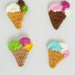 Ice Cream Crochet Accent. Four different colored ice cream cones and ices. Three colors in each cone || thecrochetspace.com