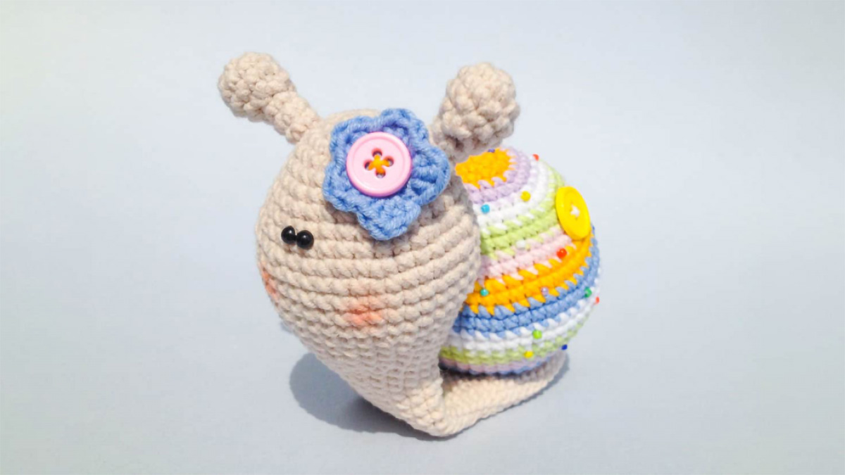 irresistibly cute lady snail crochet toy || editor