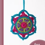 Jewelled Crocheted Snowflakes || thecrochetspace.com
