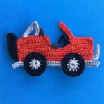 Just Jeep Crochet Applique. 1x red jeep || thecrochetspace.com