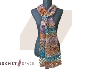 Lacy Keyhole Crochet Scarf || The Crochet Space