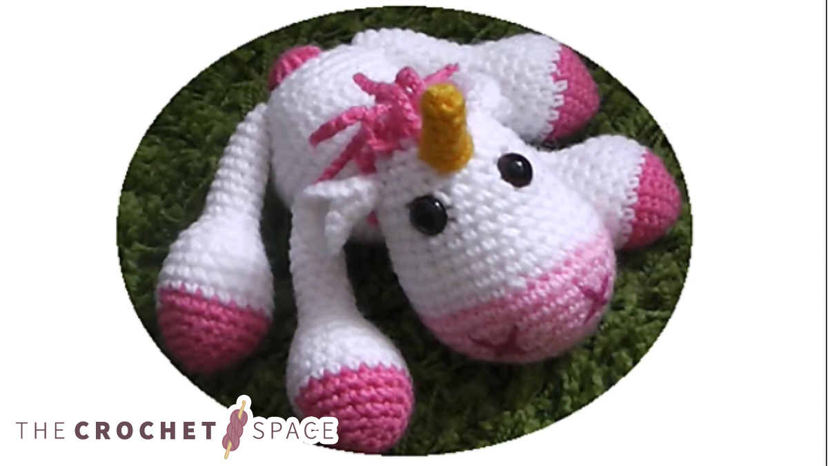 Little Baby Crochet Amigurumi Unicorn || thecrochetspace.com