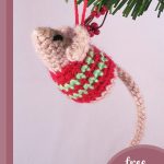 Little Crochet Christmas Mouse || thecrochetspace.com