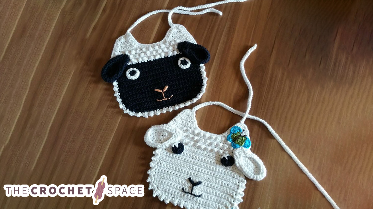 Little Lamb Crocheted Baby Bib. baby bib with lamb face and ears || thecrochetspace.com