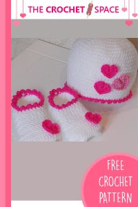 love heart crocheted hat set || editor