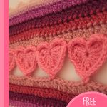 Lovely Crocheted Hearts Edging. Pink hearts in a border || thecrochetspace.com