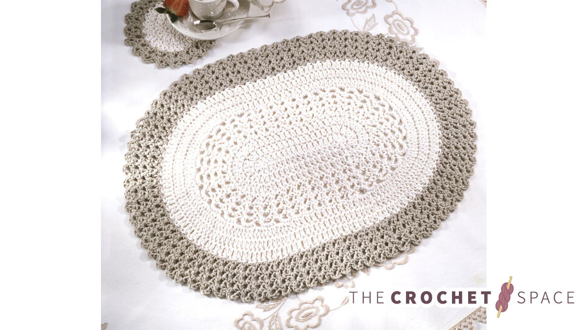 lovely crocheted table setting || editor
