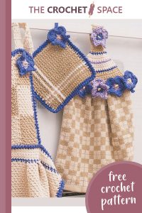 lovely crocheted towel topper pot holder set || editor