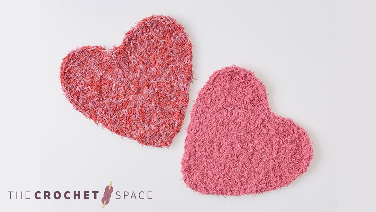 Lovely Hearts Crocheted Scrubby || thecrochetspace.com