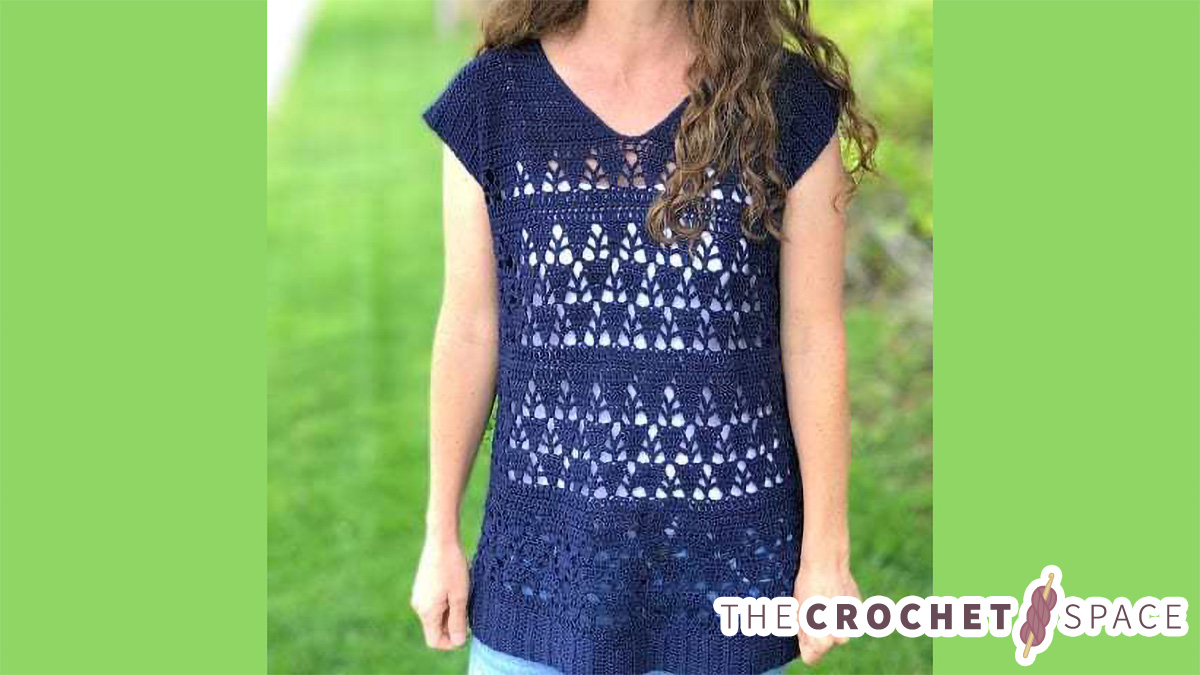 Lunar Lace Crochet Tunic || thecrochetspace.com