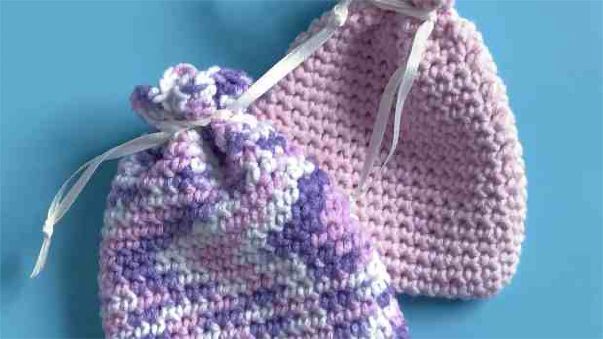 making crocheted lavender sachets || editor