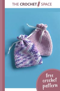 making crocheted lavender sachets || editor