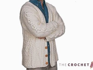 Mens Aran Crochet Cardigan || thecrochetspace.com