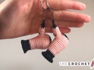 Micro Crochet Stylists Hairdryer || thecrochetspace.com