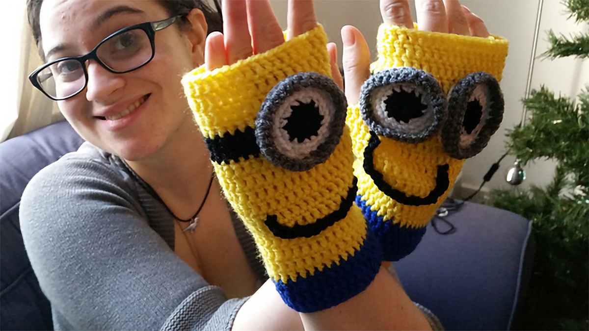 mighty minion crocheted handwarmers || editor