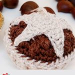 Mince Pie Crochet Ornament. Single, deep mince pie || thecrochetspace.com
