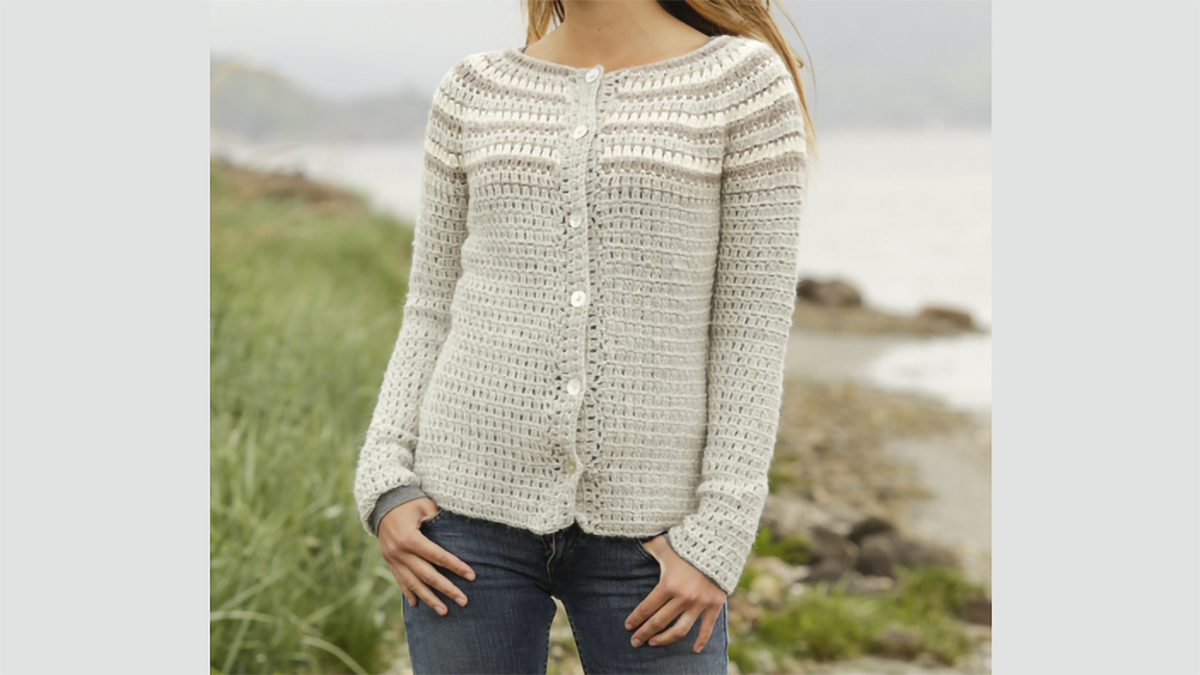 Misty Mountain Crocheted Cardigan || thecrochetspace.com