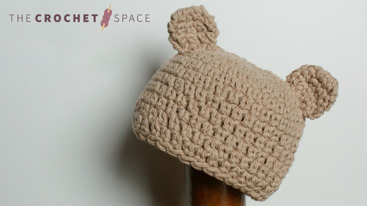 newborn crocheted bear hat || editor