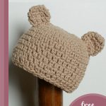 Newborn Crocheted Bear Hat || thecrochetspace.com