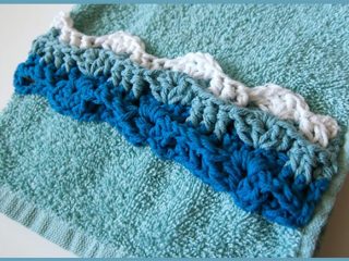 Ocean Waves Crochet Applique || thecrochetspace.com